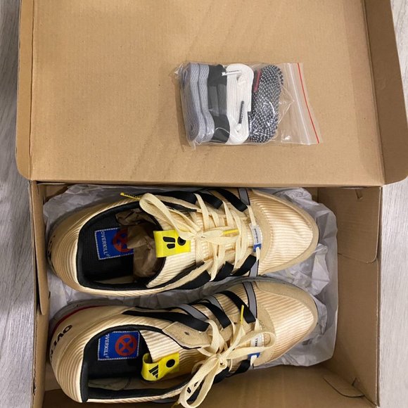 NMD R1 shoes Men size US9.5/ UK9 brand new - Picture 2 of 4